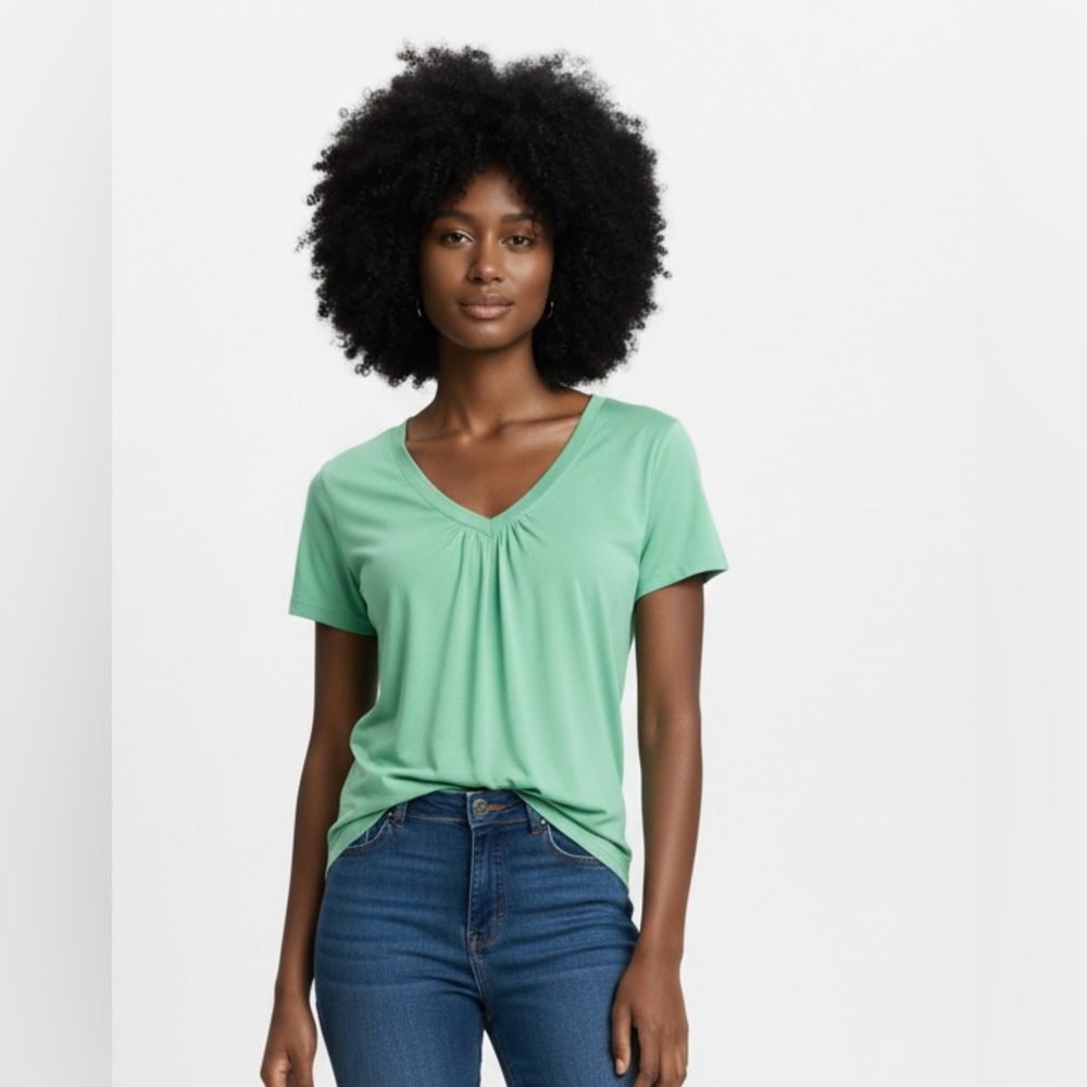 Ann Taylor Loft size medium.    LTOP279